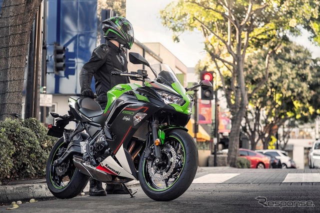 カワサキ Ninja 650 KRTエディション