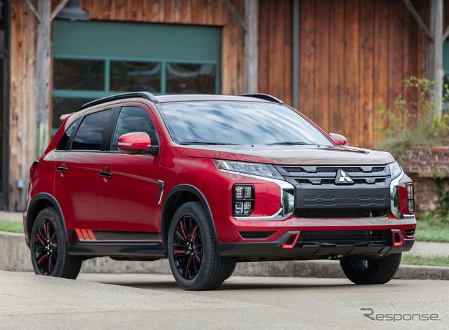 三菱 アウトランダー スポーツ( RVR に相当)の2021年モデルのブラックエディション