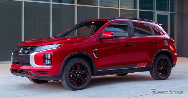 三菱 アウトランダー スポーツ( RVR に相当)の2021年モデルのブラックエディション