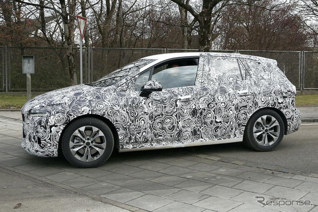 BMW 2シリーズ アクティブツアラー次期型プロトタイプ(スクープ写真)