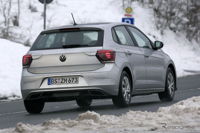 VW ポロ 改良新型プロトタイプ(スクープ写真)