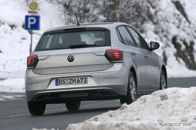 VW ポロ 改良新型プロトタイプ(スクープ写真)