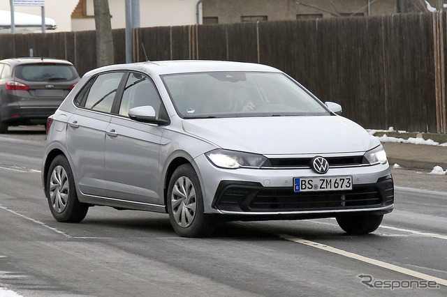 VW ポロ 改良新型プロトタイプ(スクープ写真)