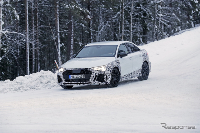 アウディ RS3 セダン 次期型プロトタイプ(スクープ写真)