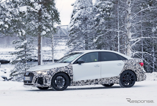 アウディ RS3 セダン 次期型プロトタイプ(スクープ写真)