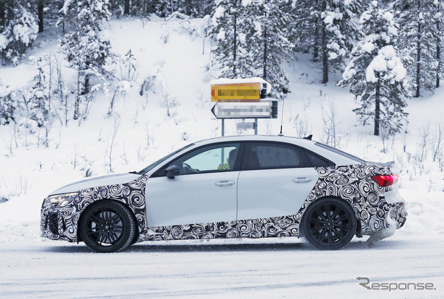 アウディ RS3 セダン 次期型プロトタイプ(スクープ写真)