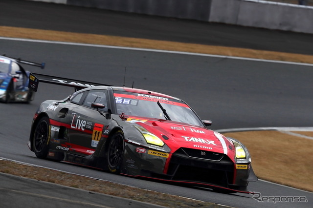 ダンロップ：SUPER GT GAINER TANAX GT-R