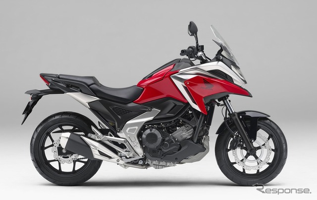 ホンダ NC750X(グランプリレッド)