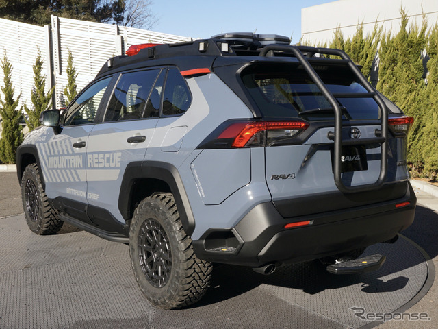 豊田自動織機トヨタRAV4 5D アドベンチャー(東京オートサロン2021)