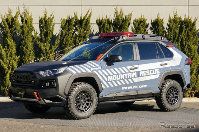 豊田自動織機トヨタRAV4 5D アドベンチャー（東京オートサロン2021）