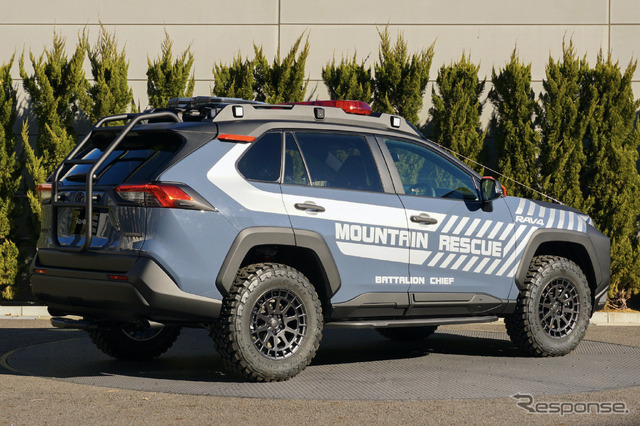 豊田自動織機トヨタRAV4 5D アドベンチャー(東京オートサロン2021)