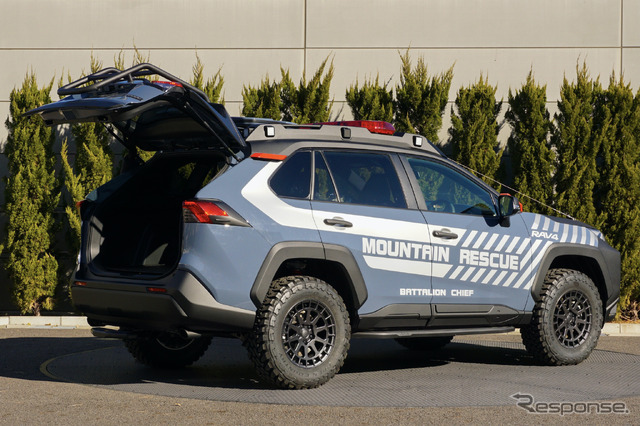 豊田自動織機トヨタRAV4 5D アドベンチャー(東京オートサロン2021)