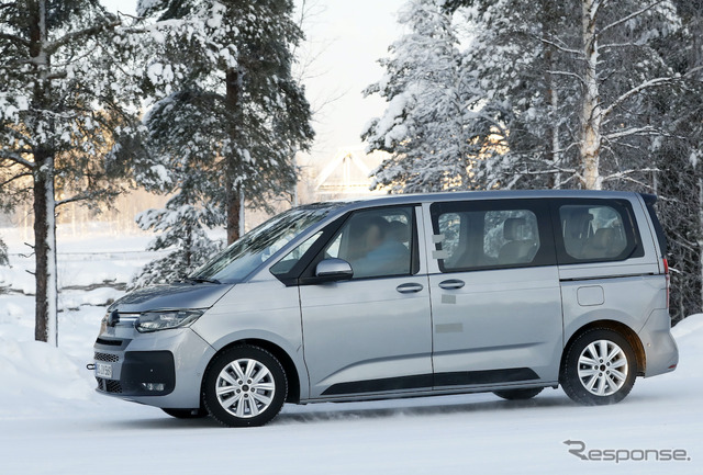 VW T7 市販型プロトタイプ（スクープ写真）