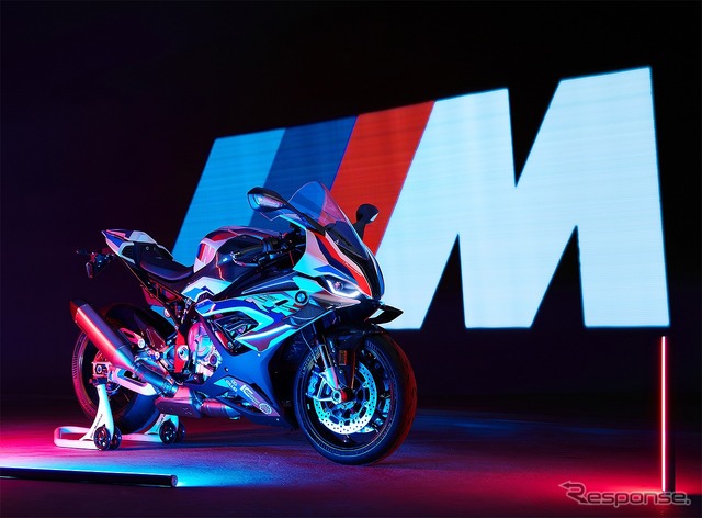 BMW M1000RR