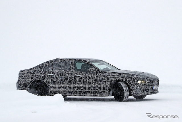BMW 7シリーズ 次期型プロトタイプ(スクープ写真)