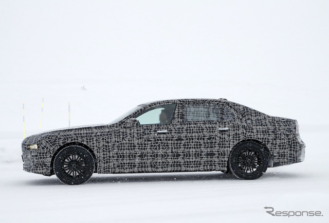 BMW 7シリーズ 次期型プロトタイプ(スクープ写真)
