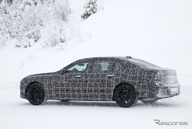 BMW 7シリーズ 次期型プロトタイプ(スクープ写真)
