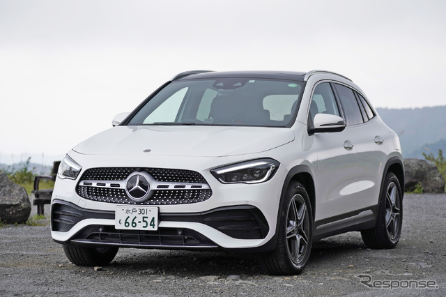 メルセデスベンツ GLA200d 4MATIC