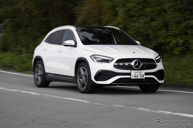 メルセデスベンツ GLA200d 4MATIC