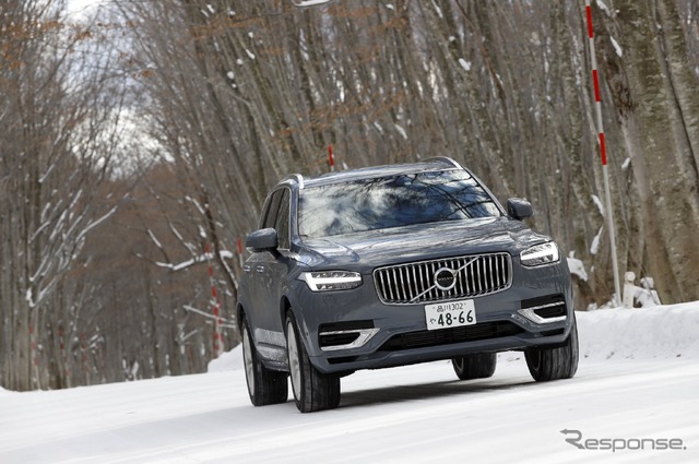 ボルボ XC90 Recharge プラグインハイブリッド T8 AWD