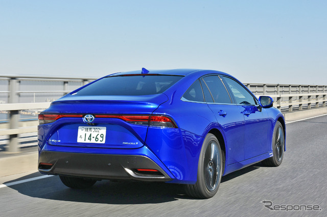 トヨタ MIRAI 新型(Z“Executive Package”)