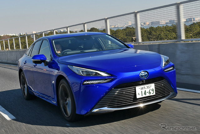 トヨタ MIRAI 新型(Z“Executive Package”)