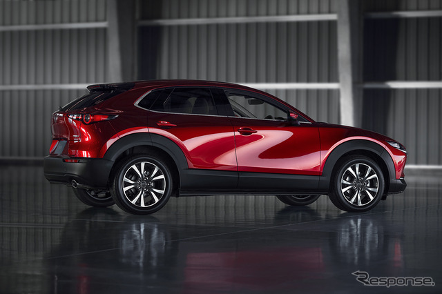 マツダCX-30