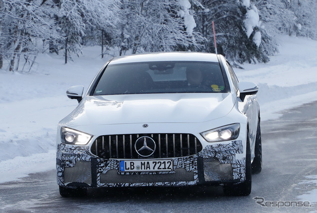 メルセデスAMG GT 4ドアクーペ「73e」プロトタイプ(スクープ写真)