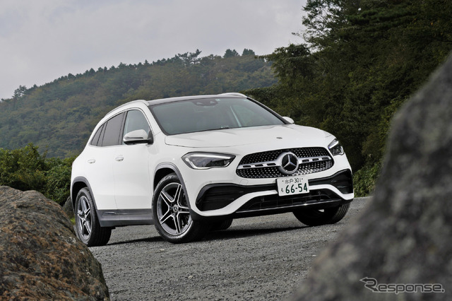 メルセデスベンツ GLA200d 4MATIC