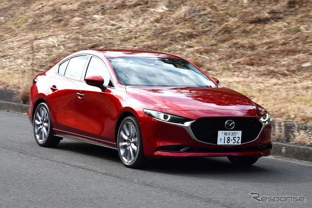 マツダ3 SKYACTIV-D 新型(セダン プロアクティブツーリングセレクション 6AT)