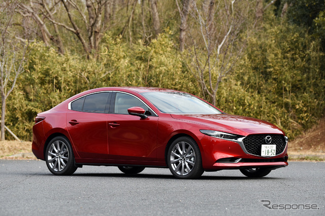 マツダ3 SKYACTIV-D 新型(セダン プロアクティブツーリングセレクション 6AT)