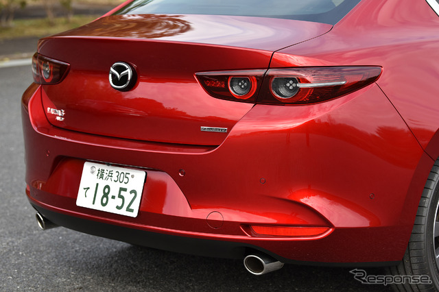 マツダ3 SKYACTIV-D 新型(セダン プロアクティブツーリングセレクション 6AT)
