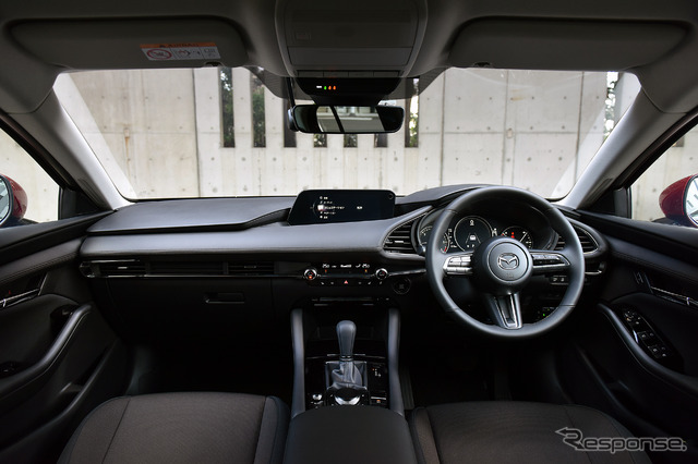 マツダ3 SKYACTIV-D 新型(セダン プロアクティブツーリングセレクション 6AT)