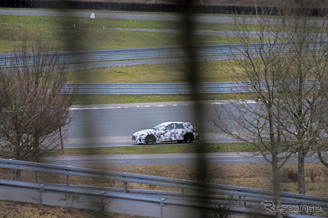 フェラーリ初のSUV「プロサングエ」プロトタイプ(スクープ写真)