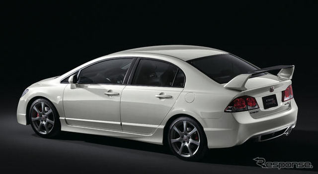ホンダ シビック TYPE R を一部改良
