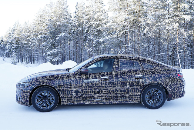 BMW i4 プロトタイプ(スクープ写真)