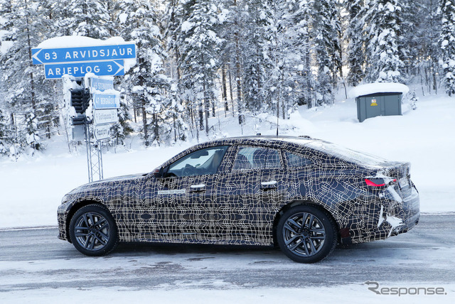 BMW i4 プロトタイプ(スクープ写真)