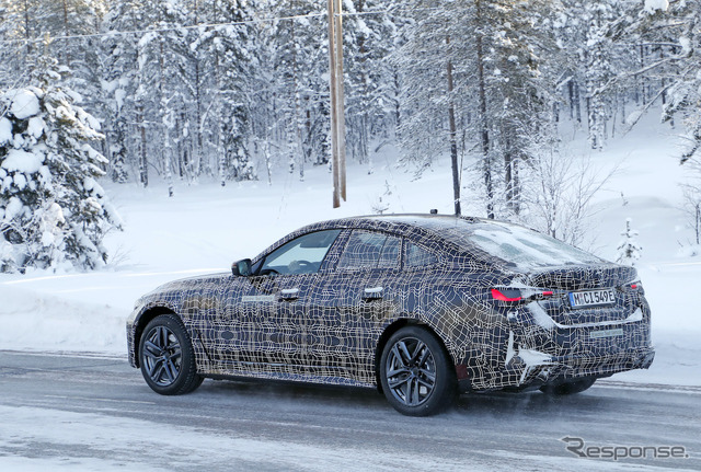 BMW i4 プロトタイプ(スクープ写真)