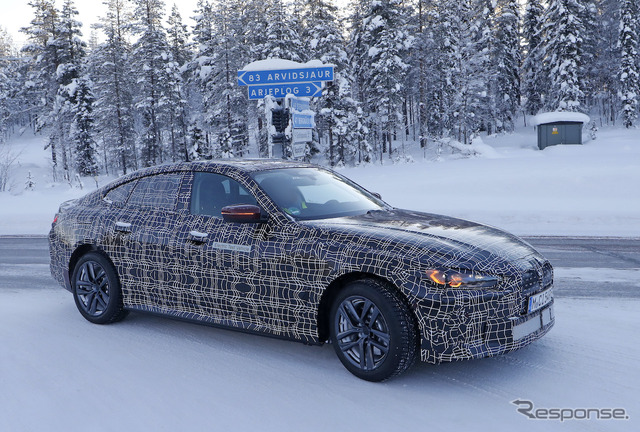 BMW i4 プロトタイプ(スクープ写真)