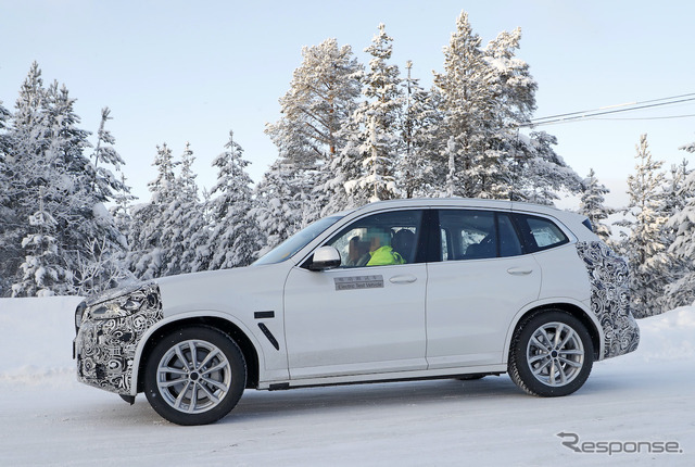 BMW iX3 改良新型プロトタイプ（スクープ写真）