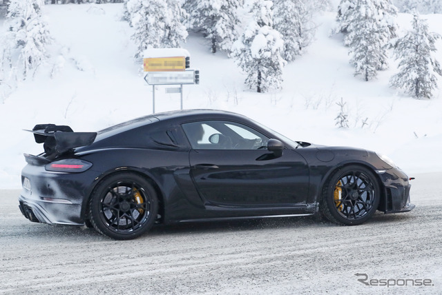 ポルシェ 718ケイマン GT4 RS 市販型プロトタイプ(スクープ写真)