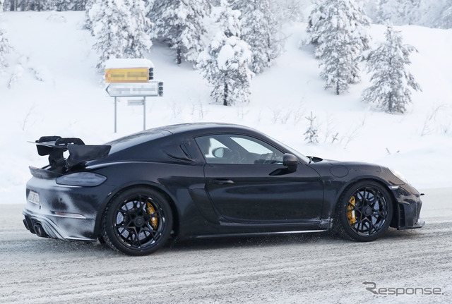 ポルシェ 718ケイマン GT4 RS 市販型プロトタイプ(スクープ写真)