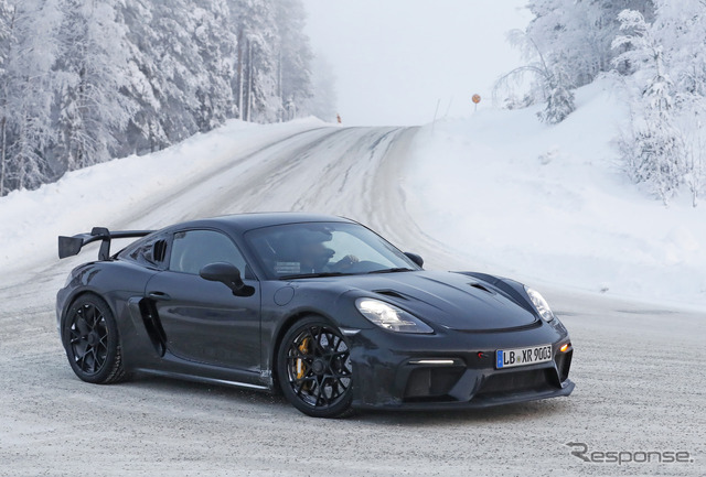 ポルシェ 718ケイマン GT4 RS 市販型プロトタイプ(スクープ写真)