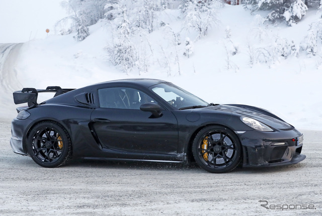 ポルシェ 718ケイマン GT4 RS 市販型プロトタイプ(スクープ写真)