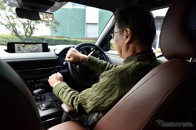マツダ MX-30 EV 自立支援車両(「Self-empowerment Driving Vehicle」)