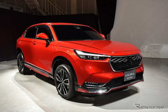 ホンダ ヴェゼル 新型(ホンダアクセス 純正アクセサリー装着車)