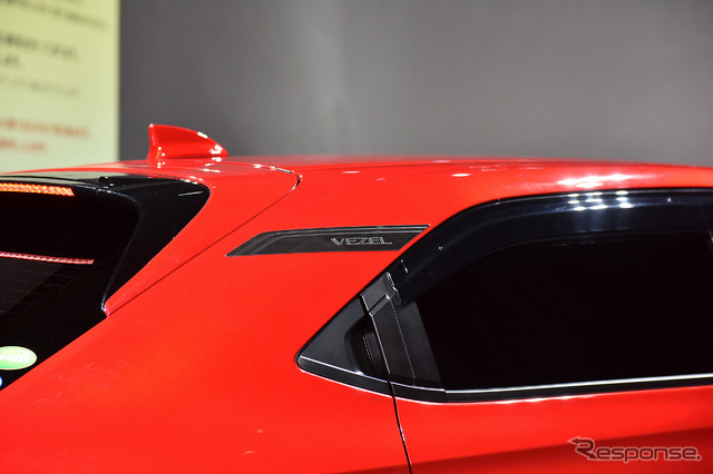 ホンダ ヴェゼル 新型(ホンダアクセス 純正アクセサリー装着車)