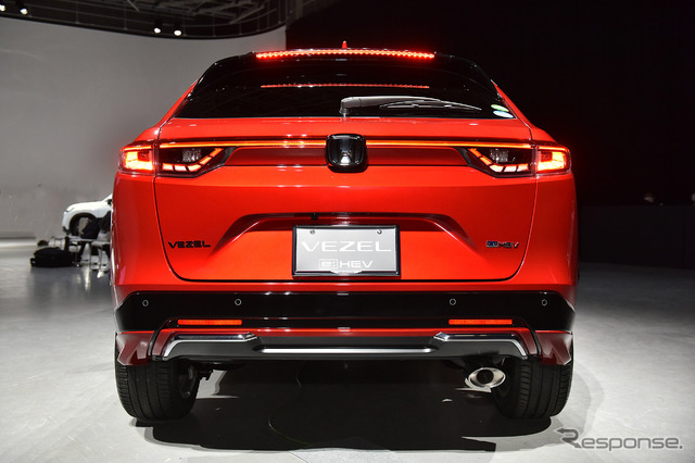 ホンダ ヴェゼル 新型(ホンダアクセス 純正アクセサリー装着車)