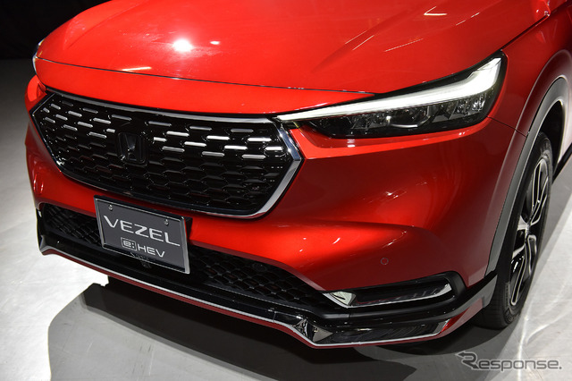ホンダ ヴェゼル 新型(ホンダアクセス 純正アクセサリー装着車)
