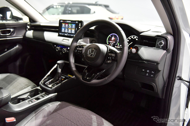ホンダ ヴェゼル 新型(e:HEV Z)
